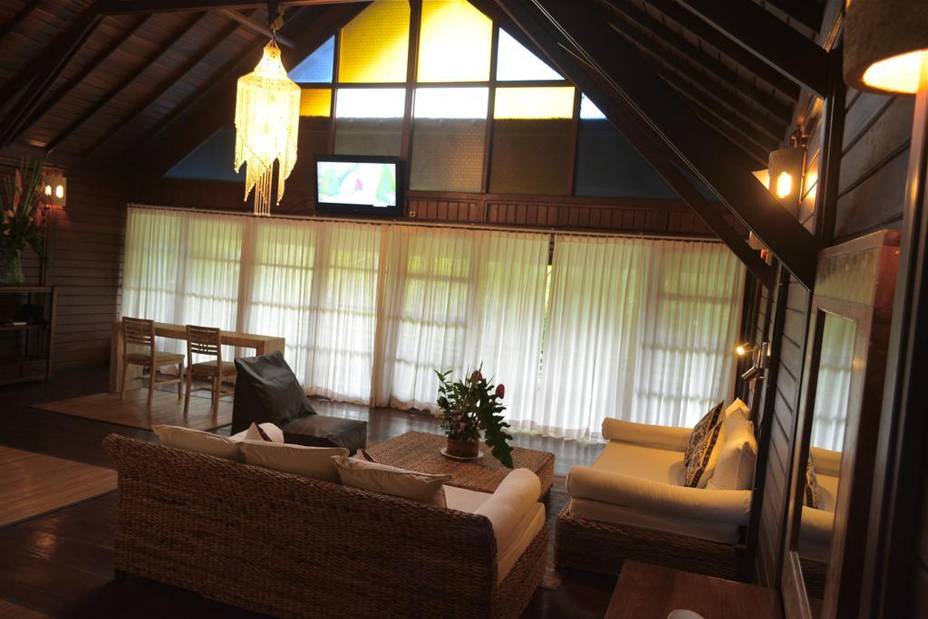 Villa Una 塞米亚克 外观 照片